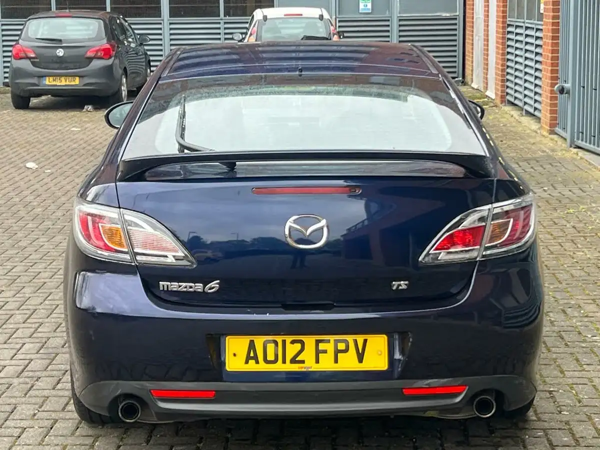 2012-mazda-mazda6-20-ts-hatchback-big-13