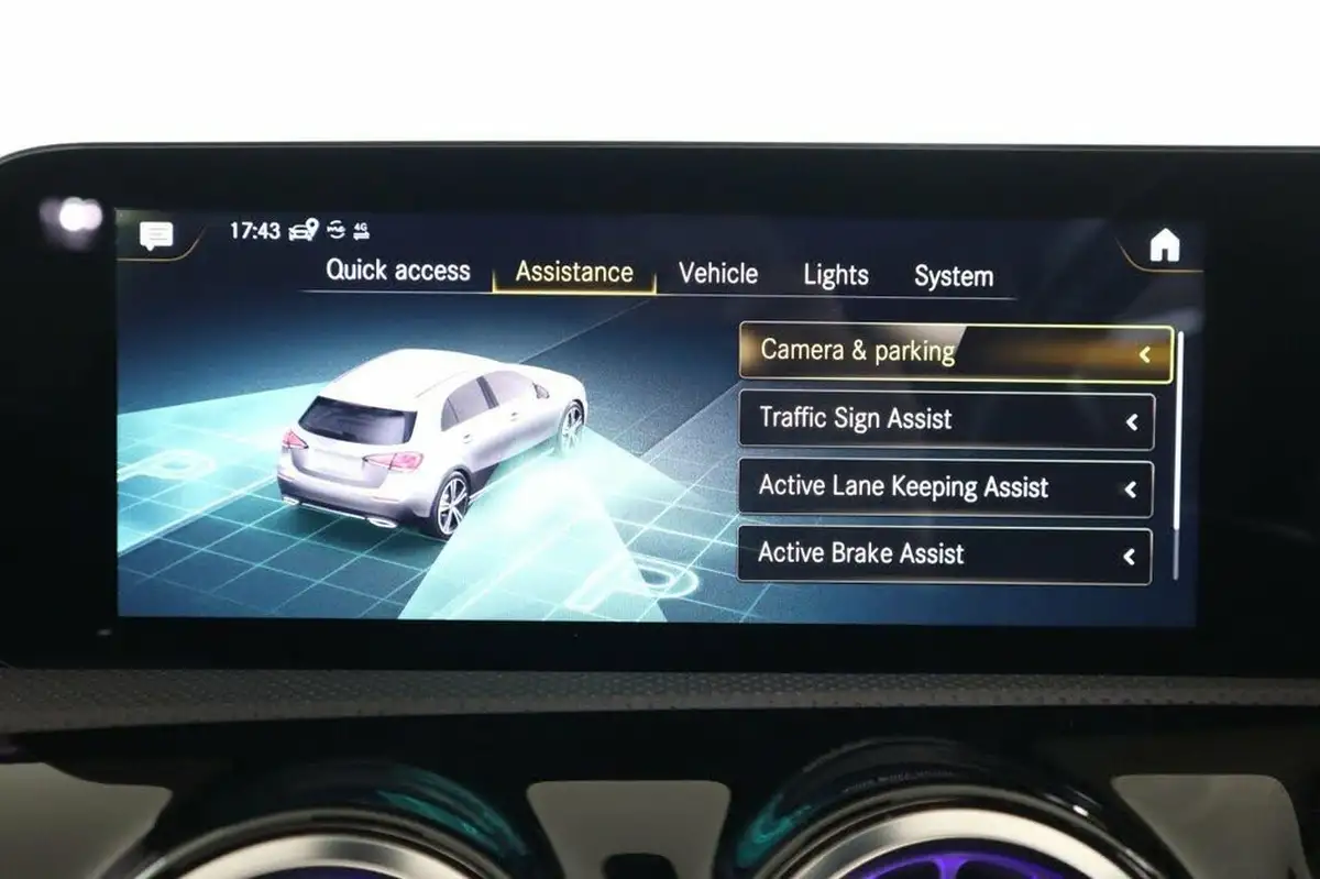 2022-mercedes-benz-a-class-13-a250e-amg-line-premium-plus-edition-hatchback-5d-big-40