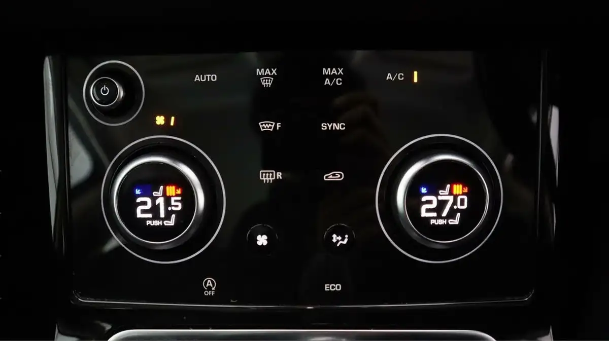 2021-land-rover-range-rover-evoque-20-d165-big-11