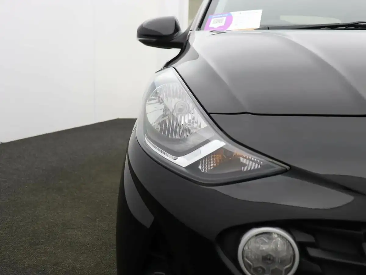 2022-hyundai-i10-12-se-connect-big-38