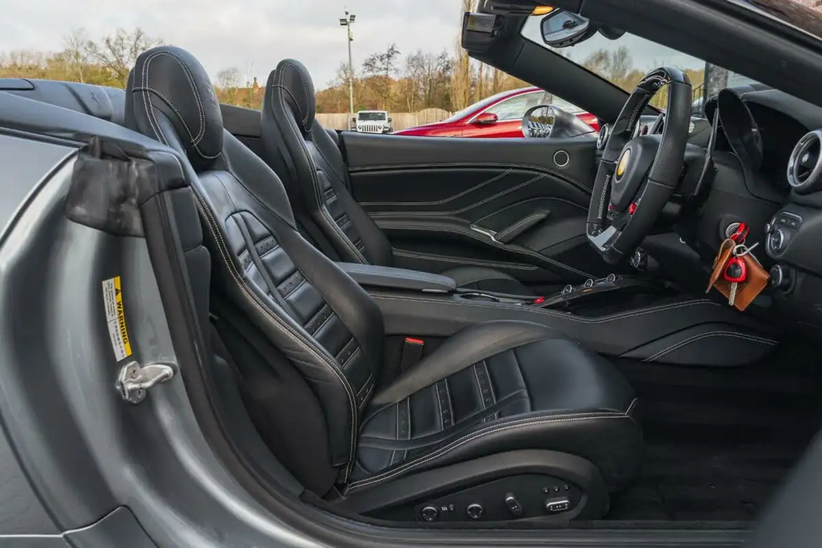 2016-ferrari-california-39-t-big-32