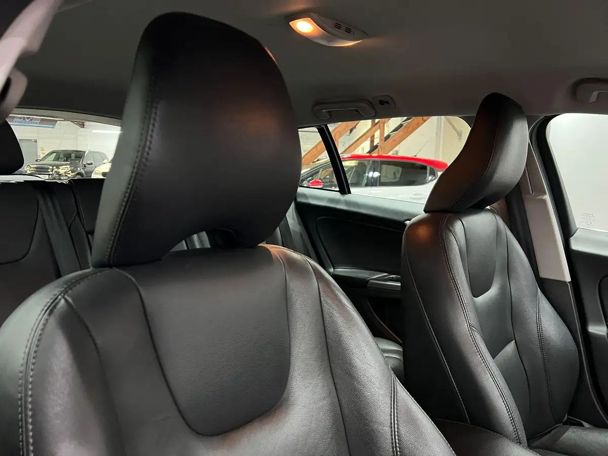 2016-volvo-v60-20td-d4-se-lux-geartronic-big-20