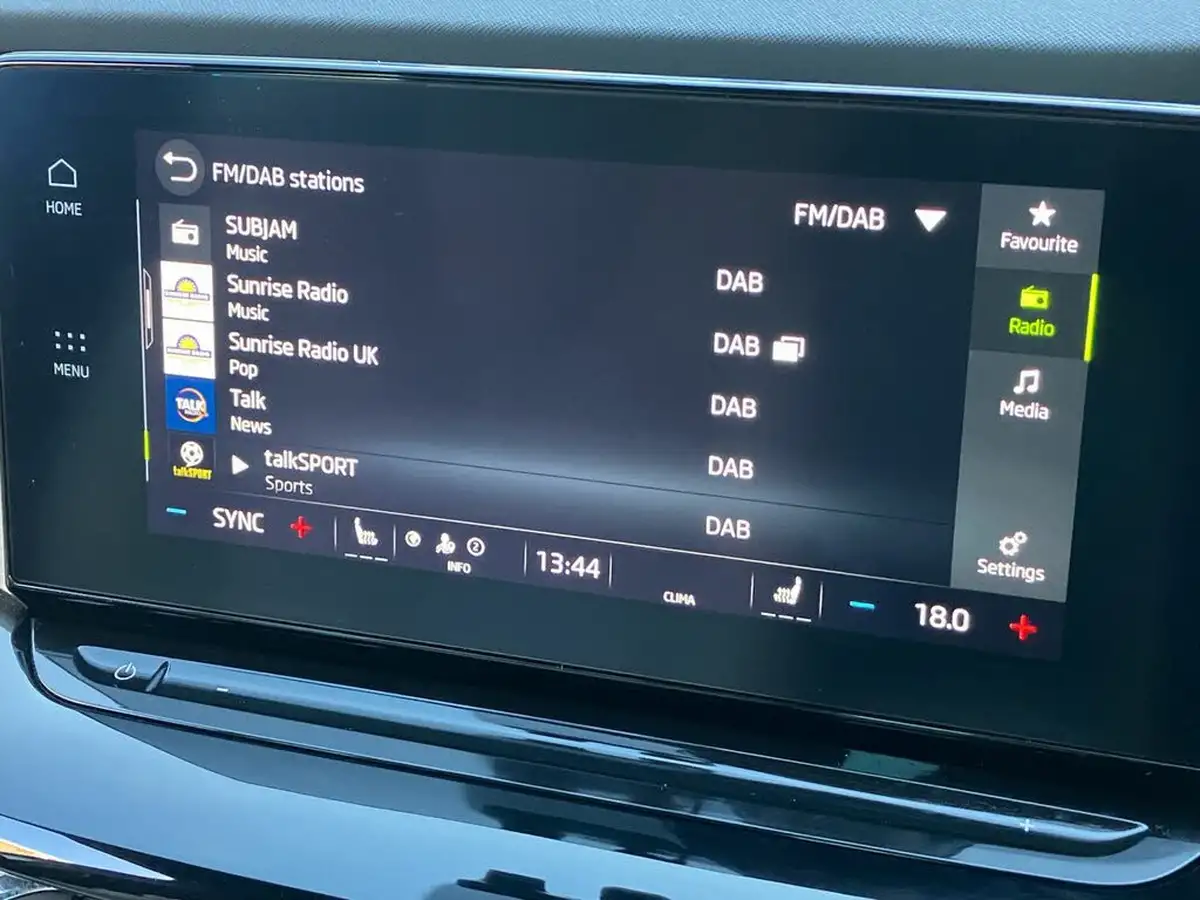 2023-skoda-octavia-15-tsi-e-tec-se-l-hatchback-big-9