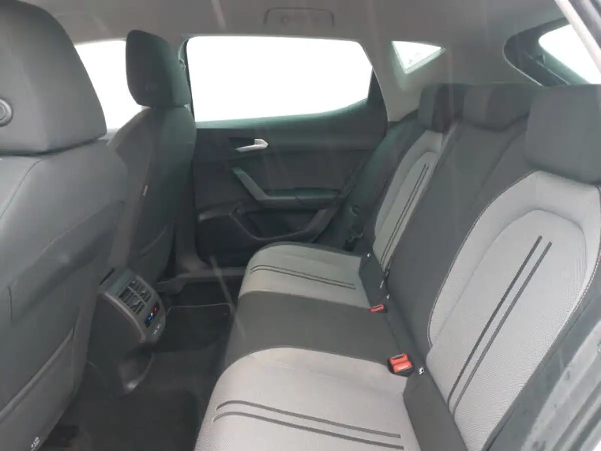 2022-seat-leon-10-tsi-evo-se-dynamic-hatchback-big-5