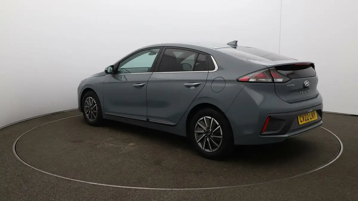 2022-hyundai-ioniq-e-premium-se-electric-big-56