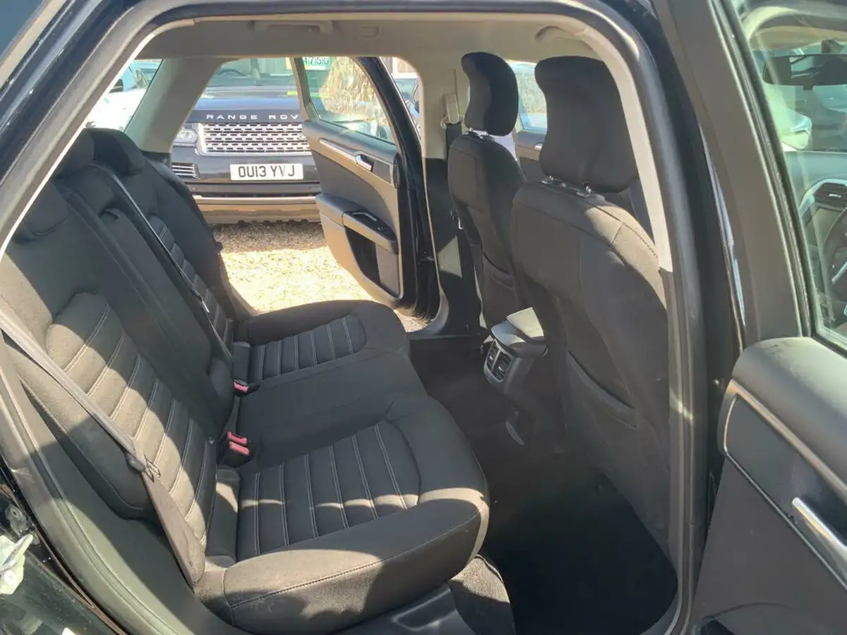 2015-ford-mondeo-20tdci-zetec-econetic-estate-big-37