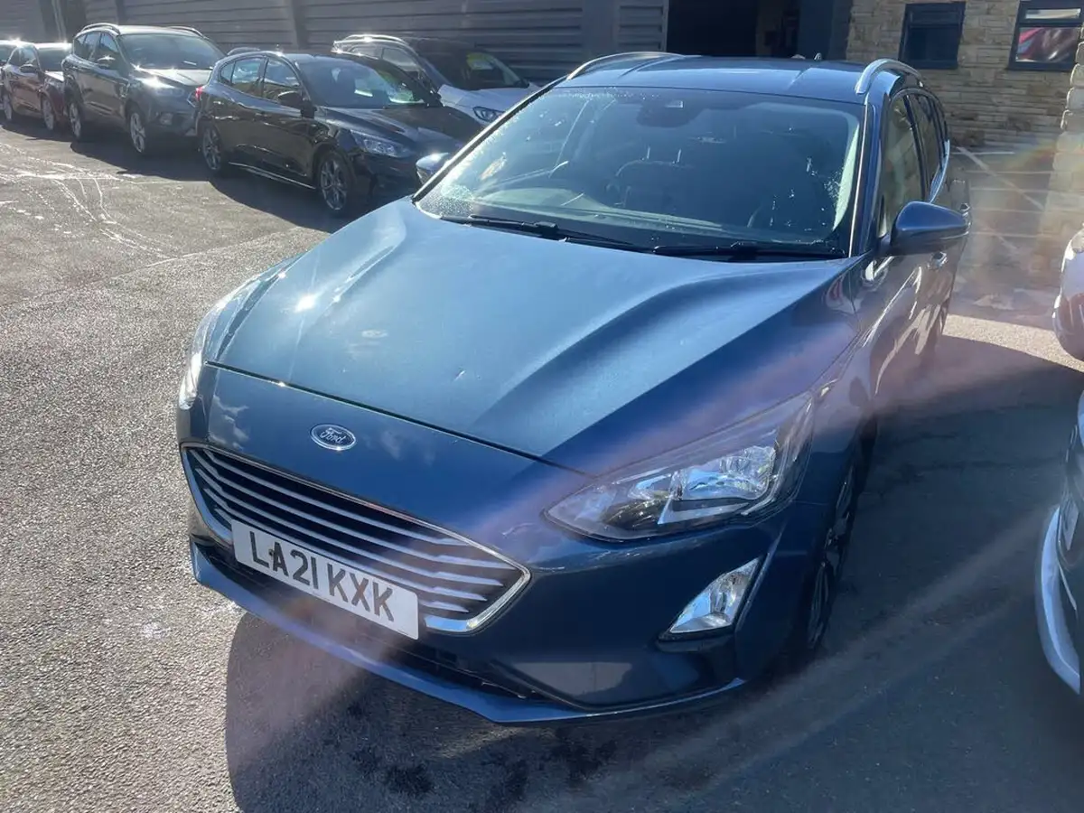 2021-ford-focus-10t-zetec-edition-hybrid-mhev-estate-big-2