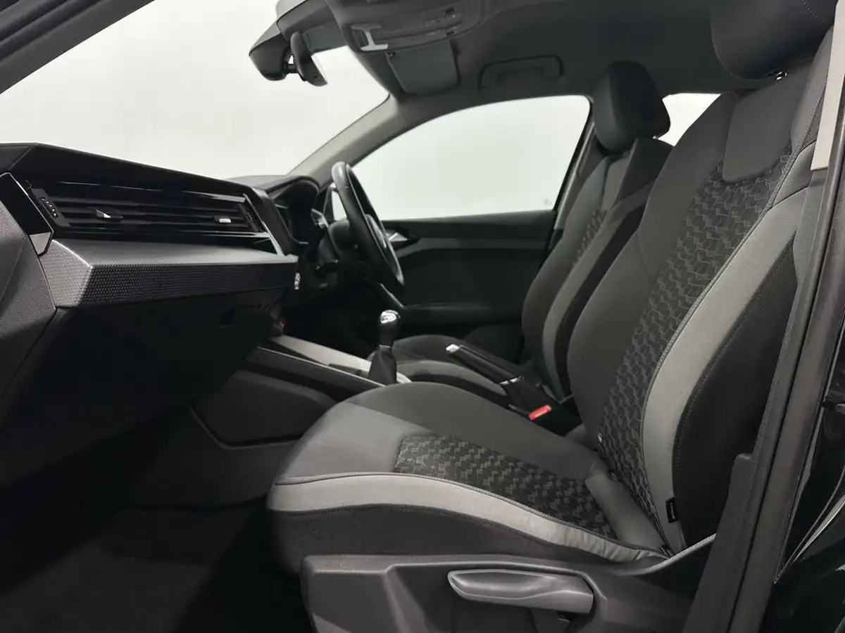2019-audi-a1-10-30-tfsi-sport-big-31