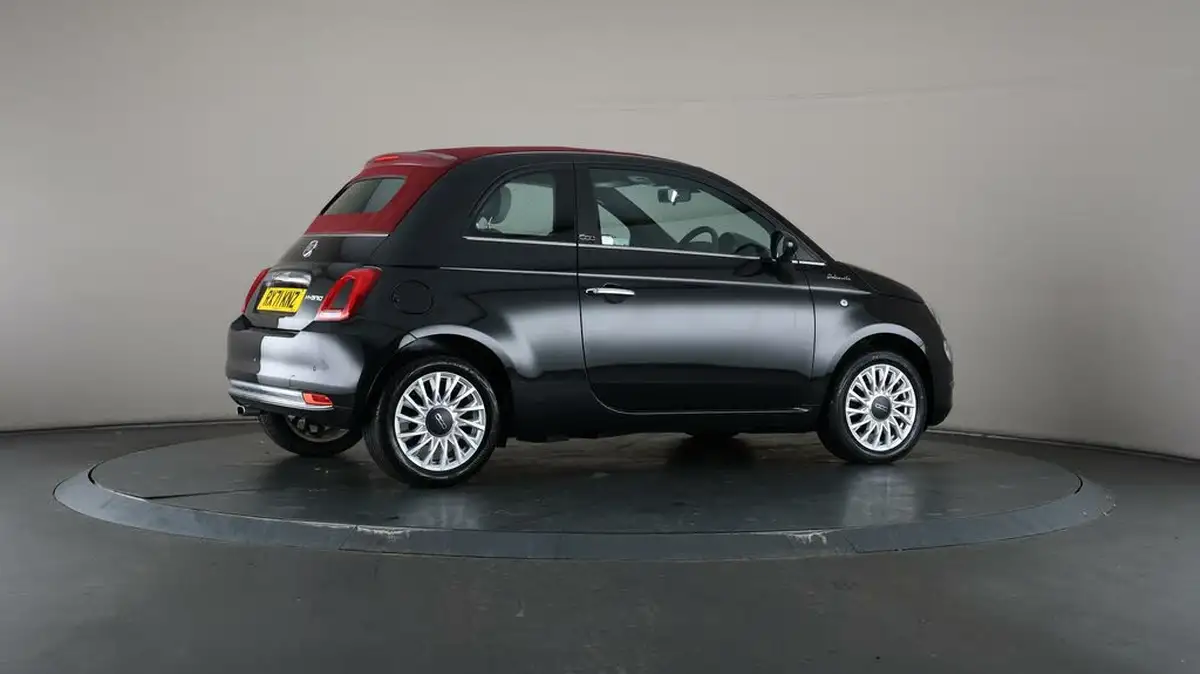 2021-fiat-500c-10-dolcevita-big-55
