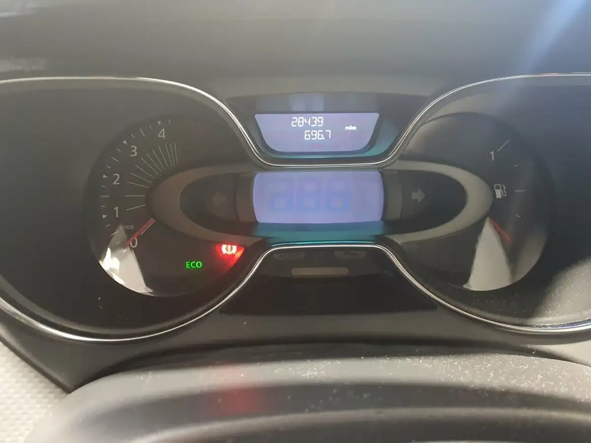 2016-renault-captur-15dci-dynamique-nav-90bhp-energy-ss-big-10