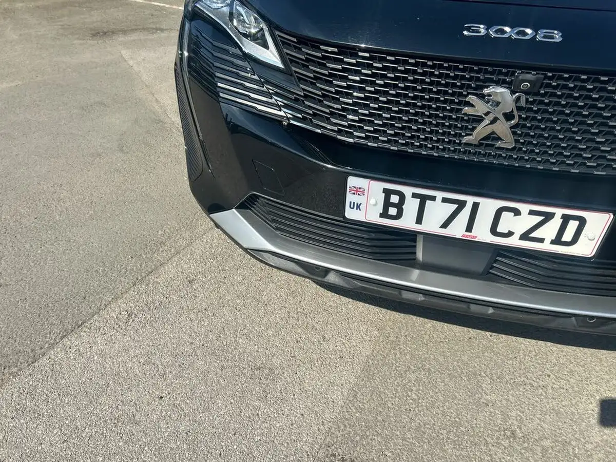 2021-peugeot-3008-suv-12-puretech-gt-premium-big-21
