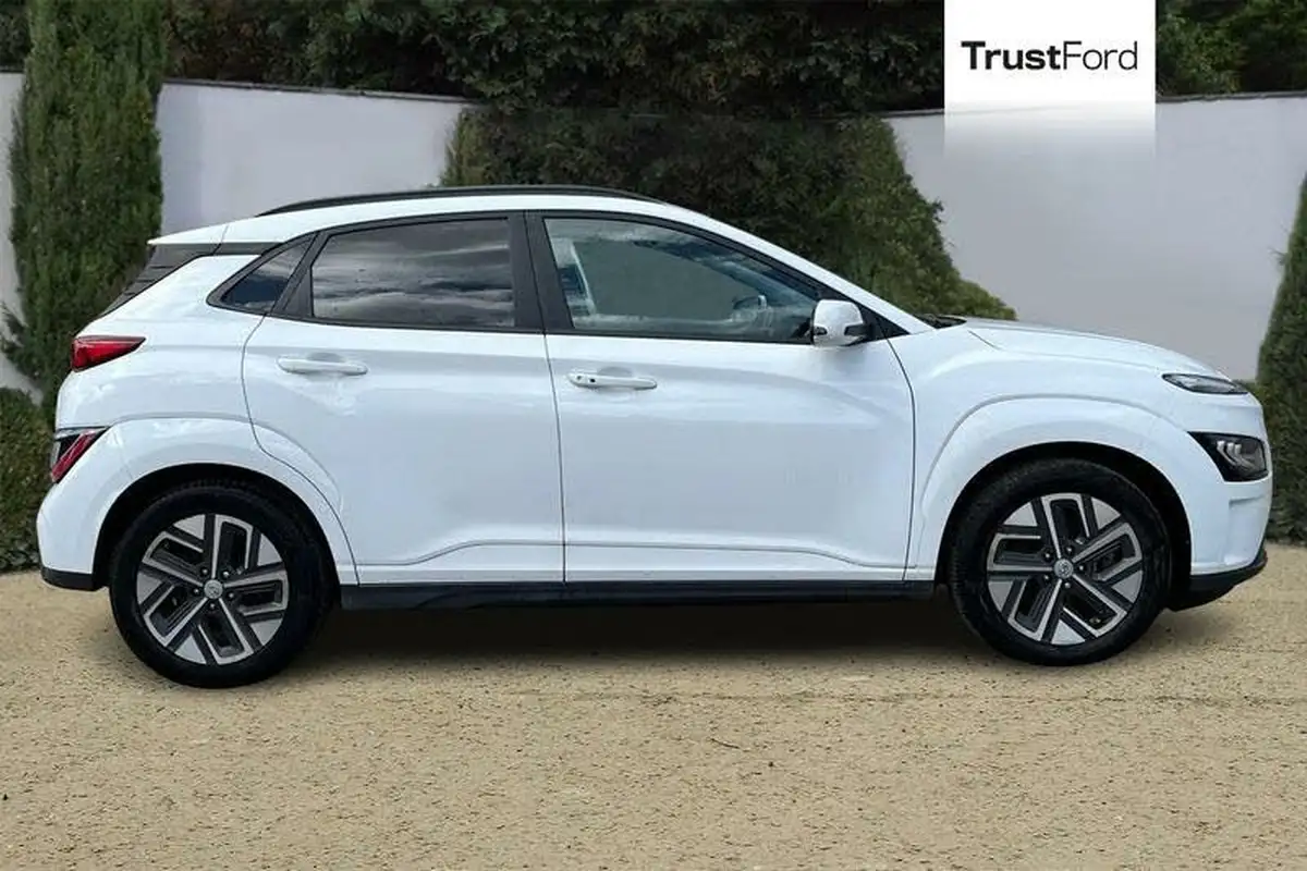 2021-hyundai-kona-e-ultimate-big-2