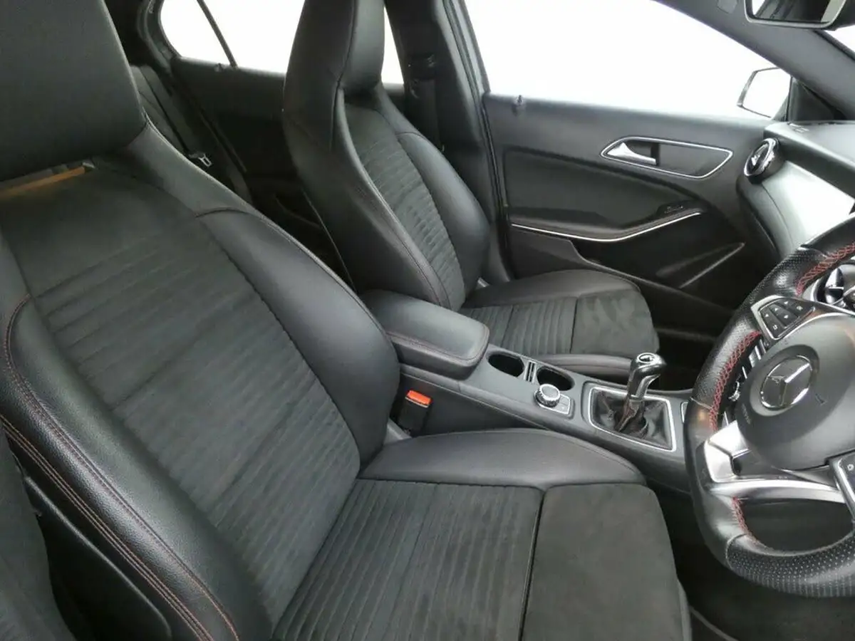2018-mercedes-benz-gla-class-16-gla-200-amg-line-154bhp-big-8