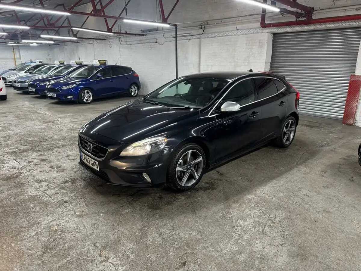 2014-volvo-v40-20td-d3-r-design-lux-nav-big-60