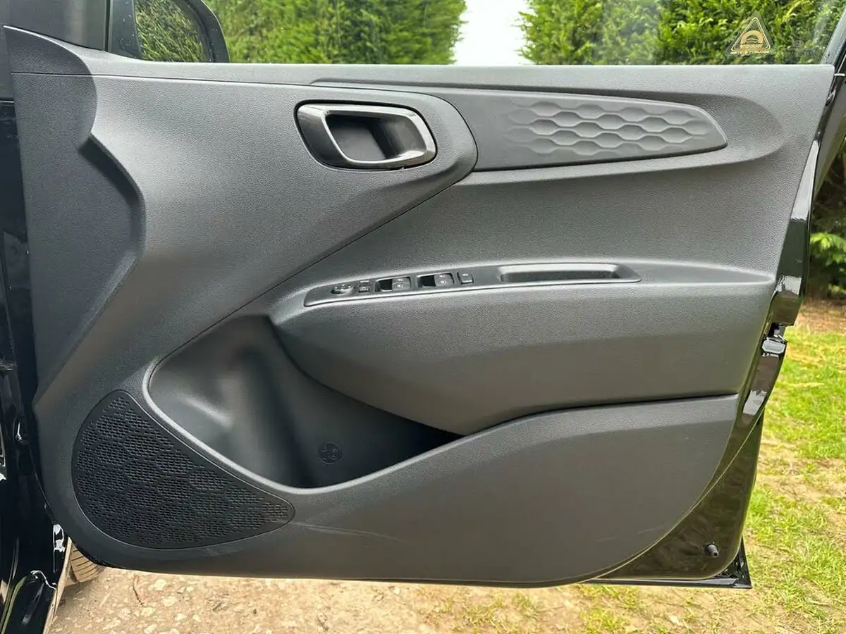 2024-hyundai-i10-12-premium-79ps-big-33