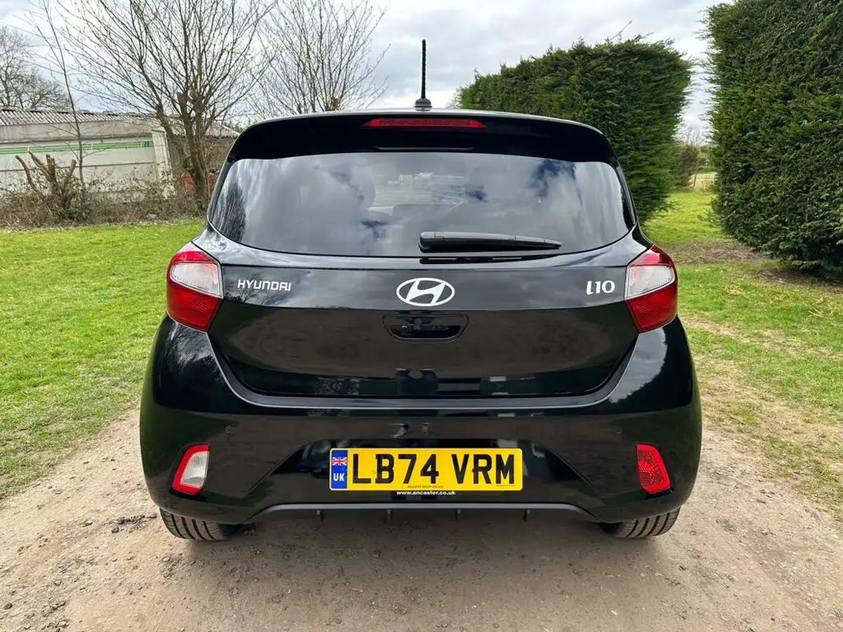 2024-hyundai-i10-12-premium-79ps-big-10