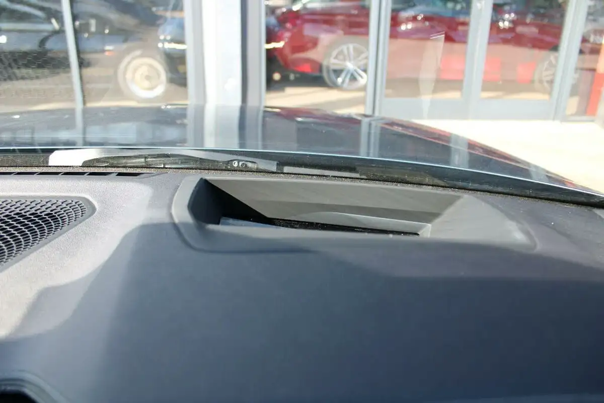 2021-bmw-4-series-20td-420d-m-sport-convertible-2d-big-17