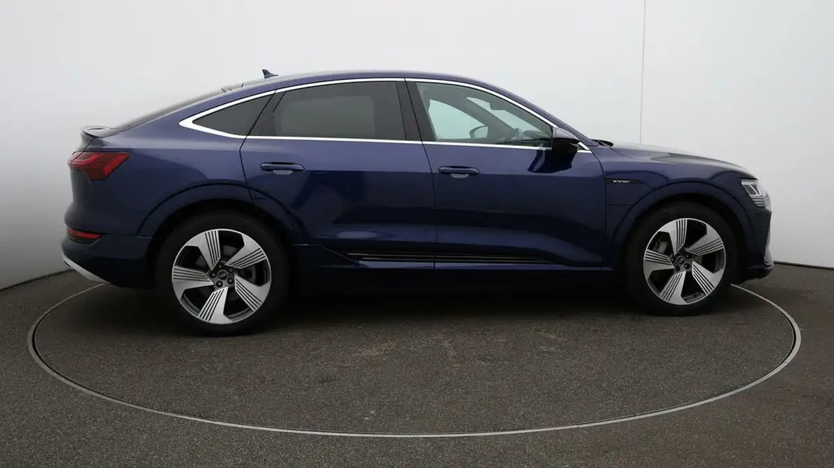 2021-audi-e-tron-55e-s-line-sportback-big-8