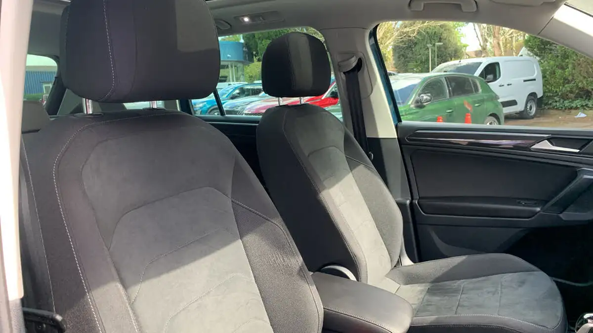 2022-volkswagen-tiguan-15-tsi-elegance-big-41