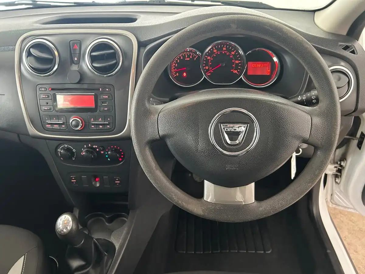 2014-dacia-sandero-stepway-09-ambiance-big-8