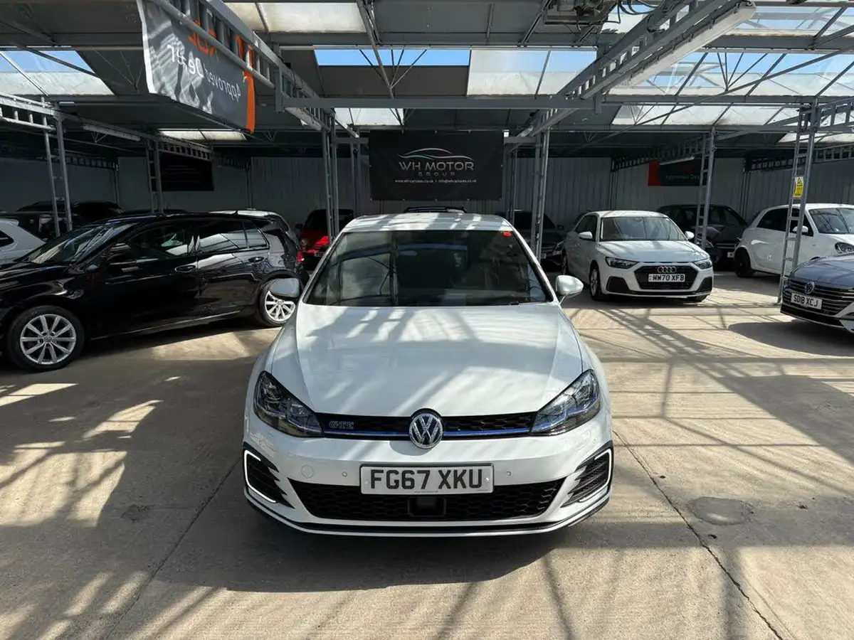 2017-volkswagen-golf-14-tsi-gte-advance-ss-big-16