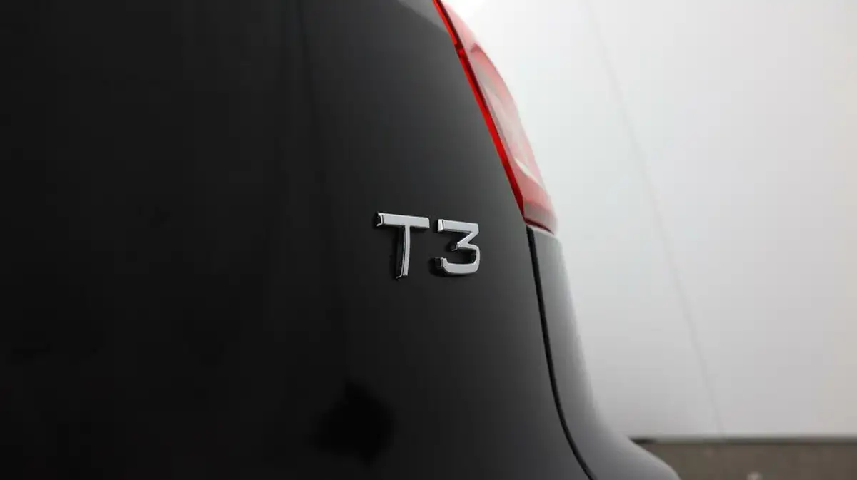 2021-volvo-xc40-15-t3-r-design-163bhp-geartronic-big-23