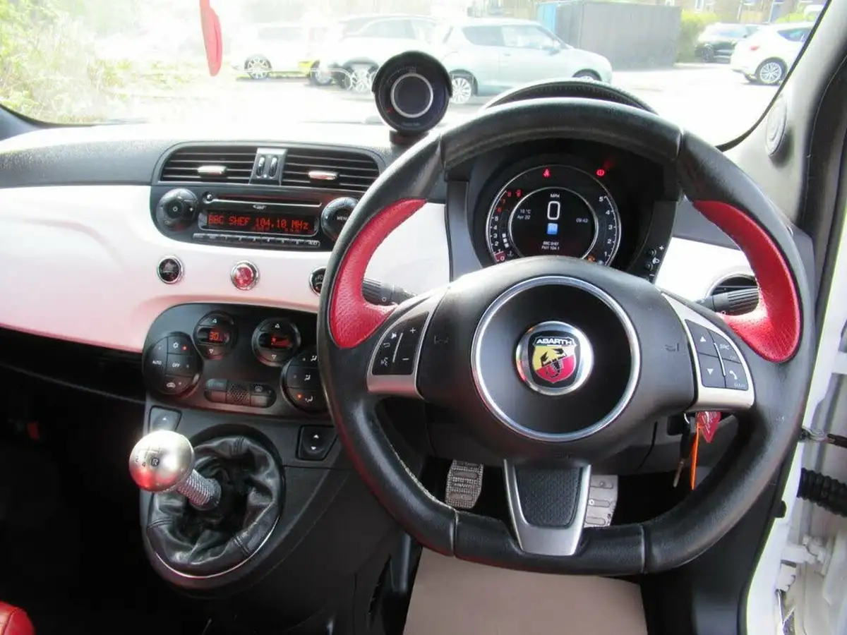 2015-abarth-500-14-tjet-595-turismo-160bhp-big-11