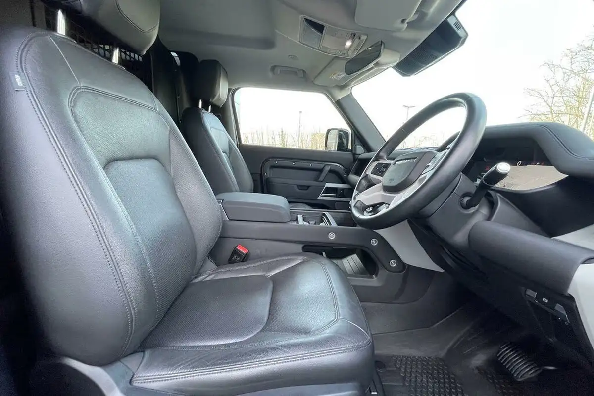 2023-land-rover-90-defender-30-d250-hard-top-se-90-2997cc-big-8