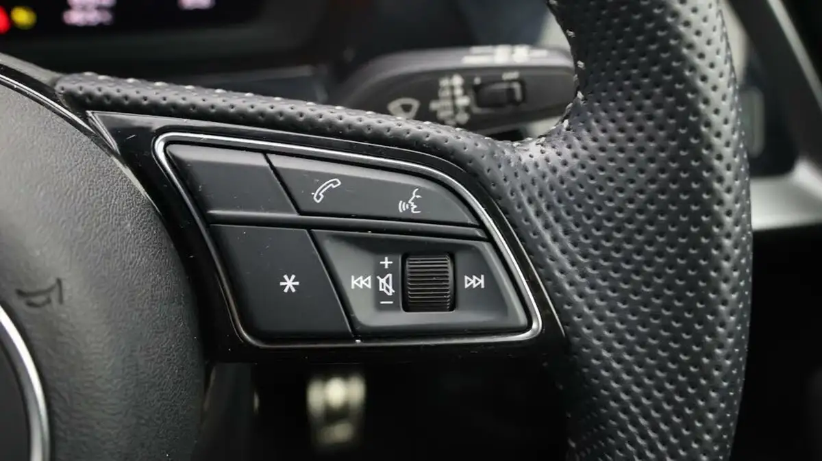 2020-audi-a3-20-30-tdi-sportback-5d-big-22