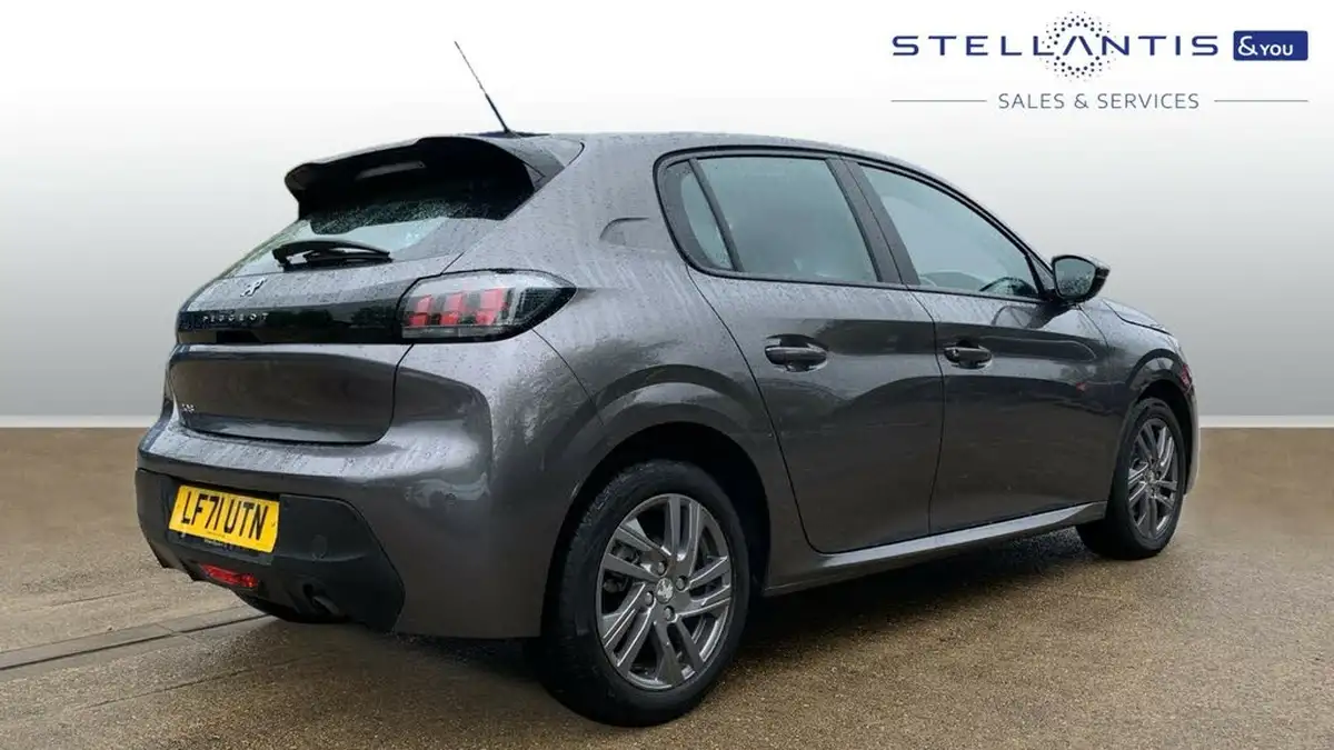 2021-peugeot-208-12-puretech-active-premium-100bhp-eat8-big-2
