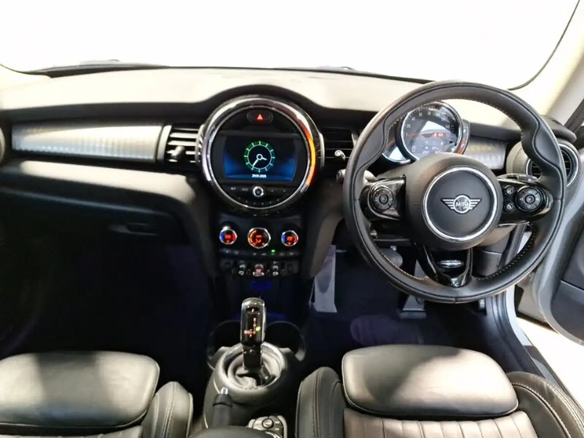2019-mini-cooper-15-cooper-exclusive-134bhp-hatchback-3d-auto-big-2