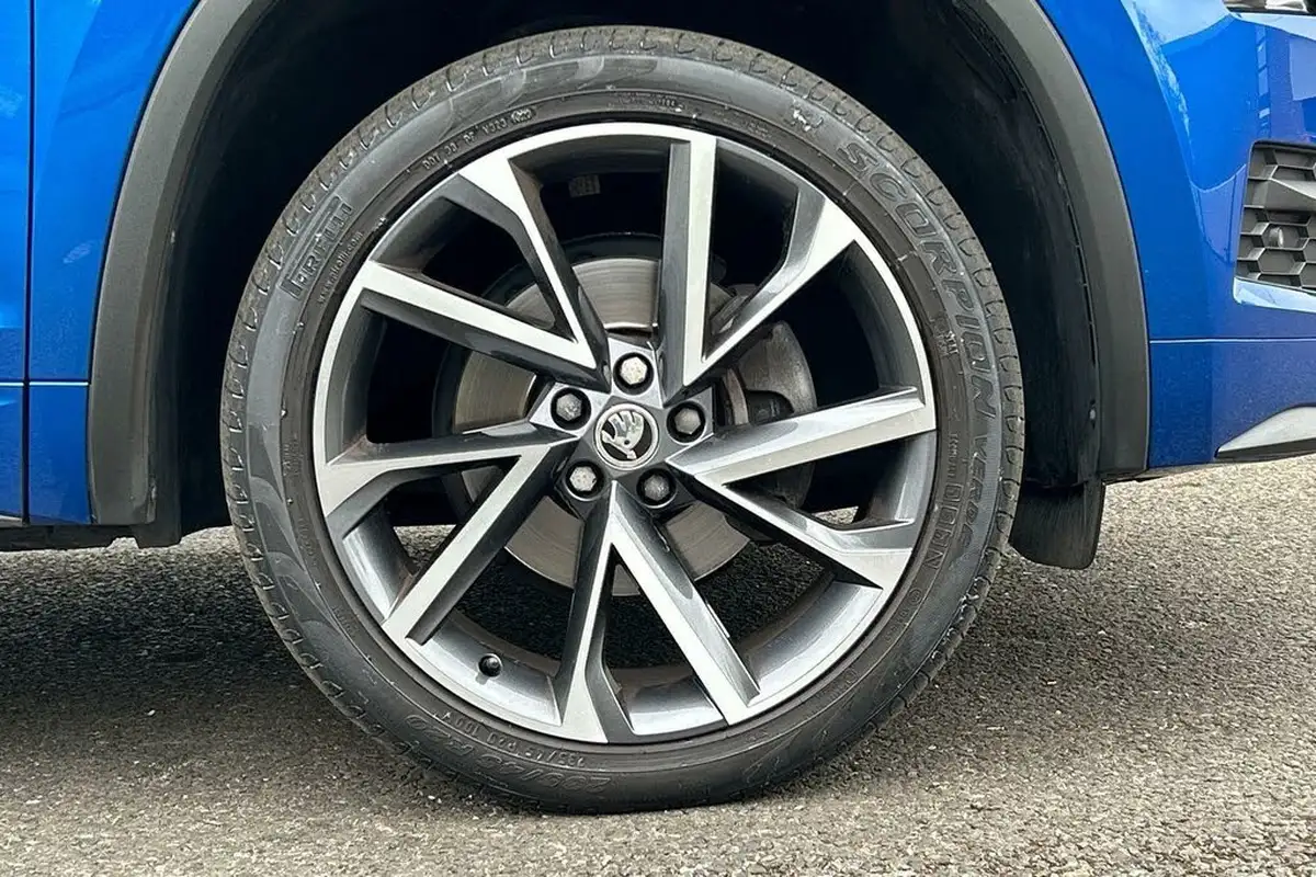 2020-skoda-kodiaq-20tdi-sportline-150ps-dsg-big-24