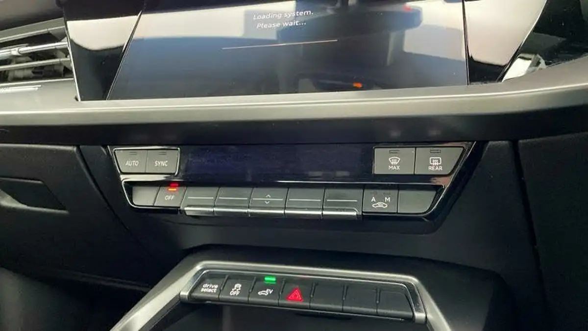 2021-audi-a3-14-40-tfsi-e-sport-big-24