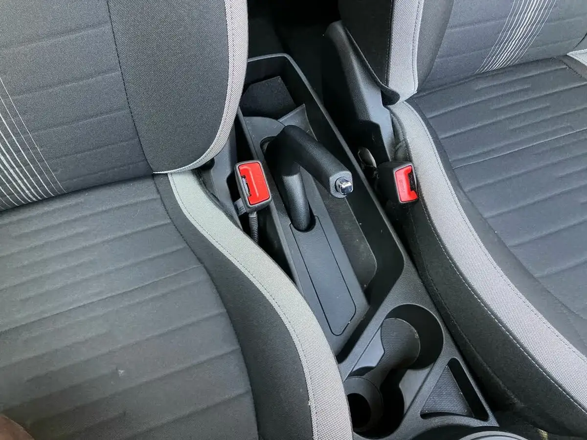 2022-hyundai-i10-12-se-connect-auto-big-34