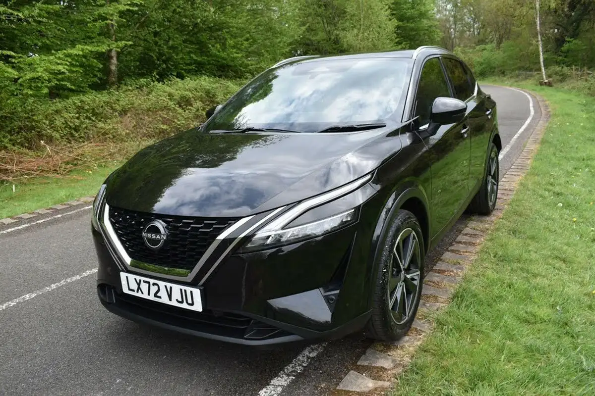 2022-nissan-qashqai-13-dig-t-tekna-158ps-xtronic-big-2