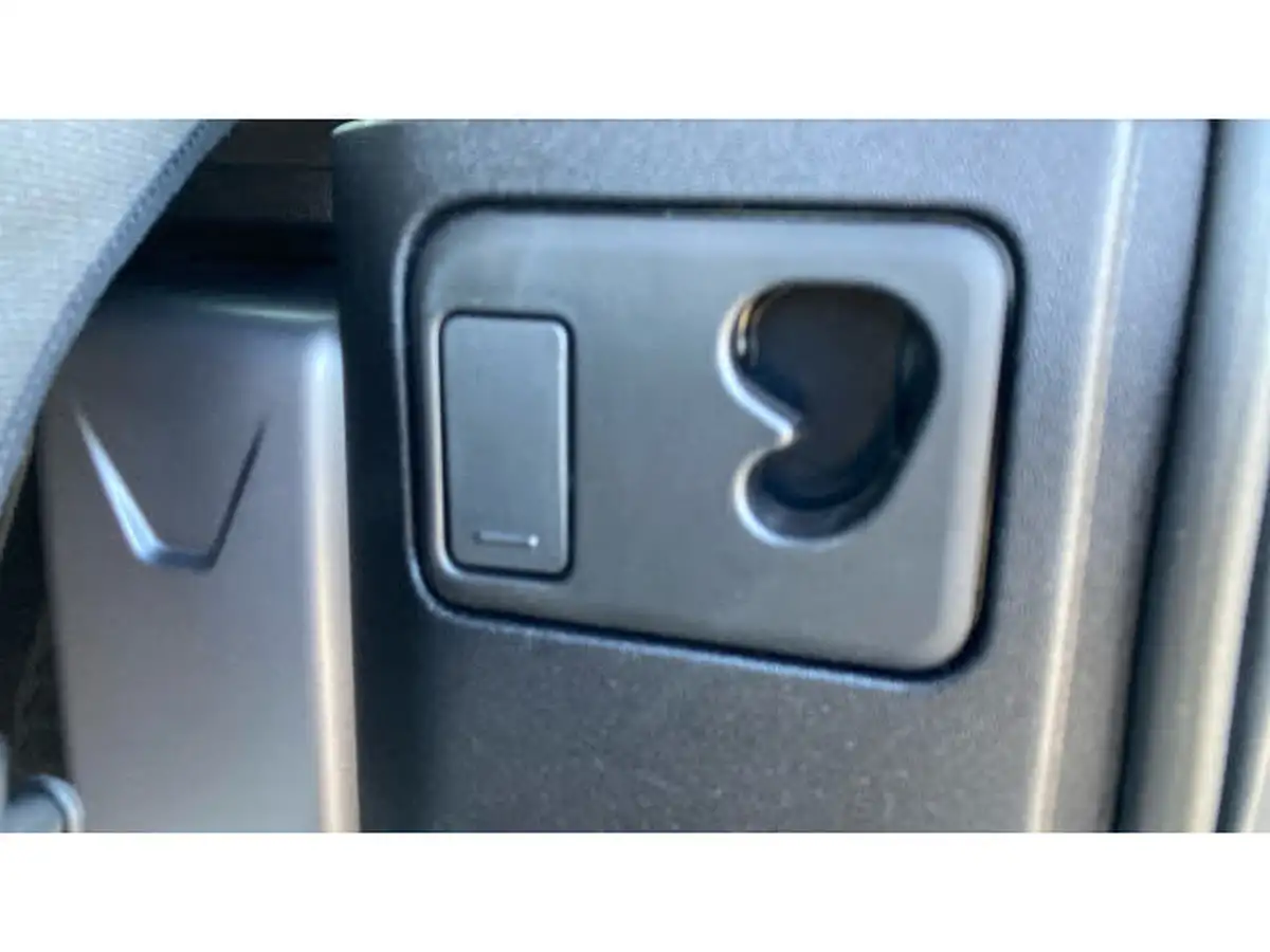 2021-land-rover-90-defender-30-d250-s-big-27