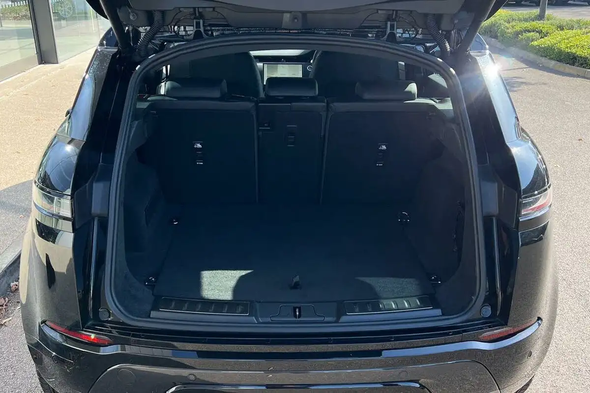 2024-land-rover-range-rover-evoque-15-p300e-dynamic-se-big-27