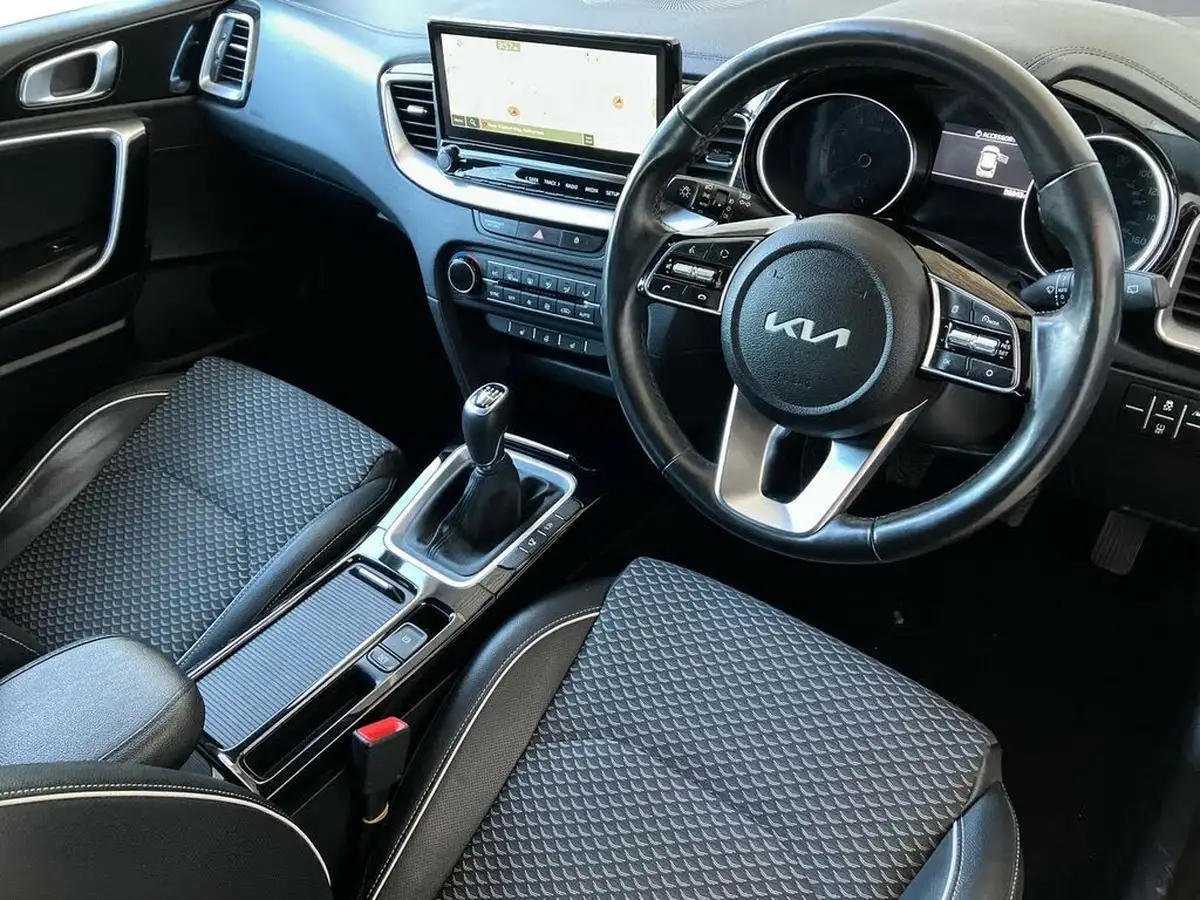 2021-kia-xceed-15-t-gdi-3-big-7