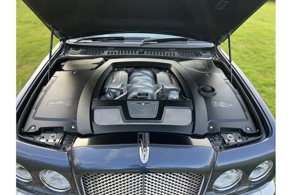 2008-bentley-arnage-68-r-big-26