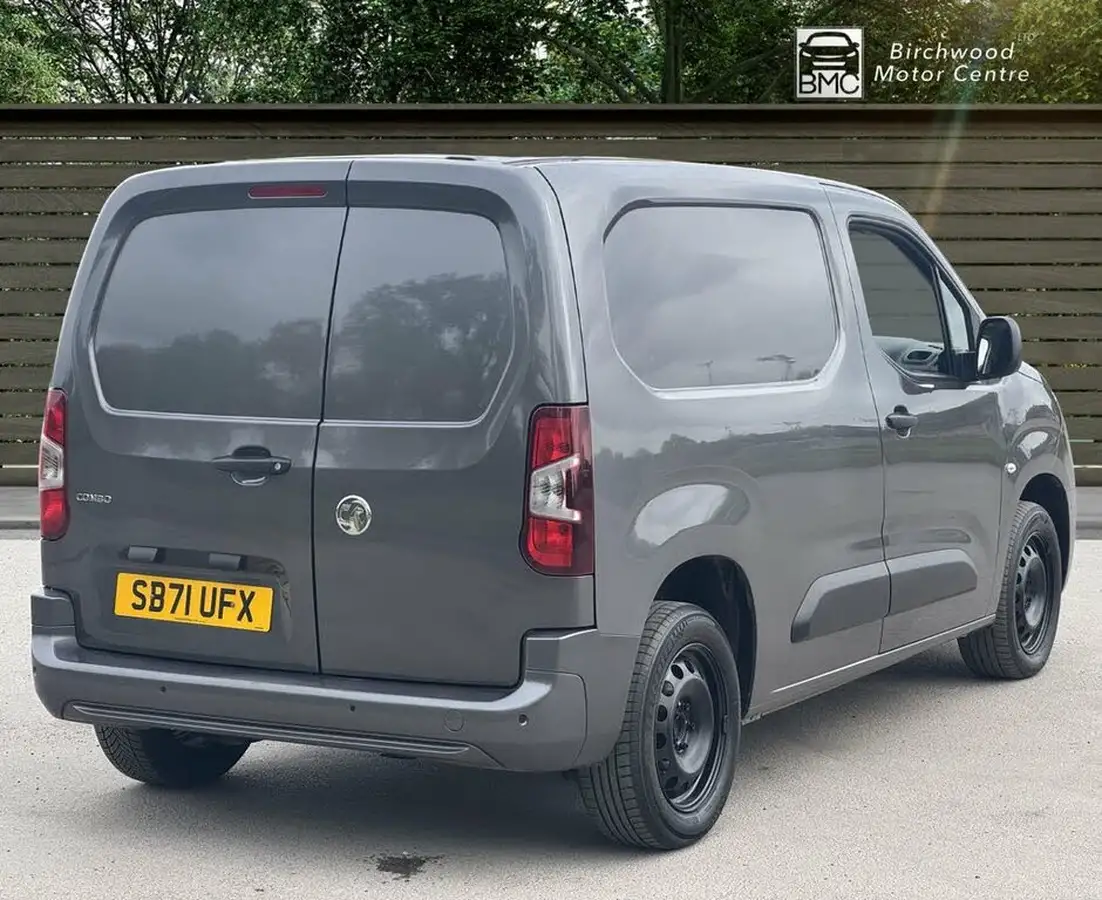 2022-vauxhall-combo-15cdti-sportive-2000-100pseu6d-big-6