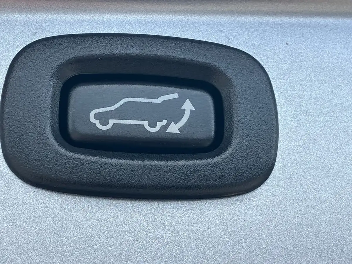 2020-mitsubishi-outlander-24-exceed-phev-big-23