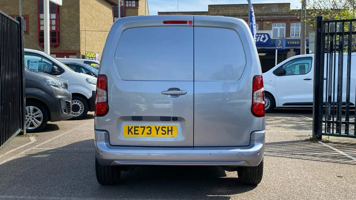 2024-citroen-berlingo-15-bluehdi-1000-driver-edition-100pseu6d-big-8