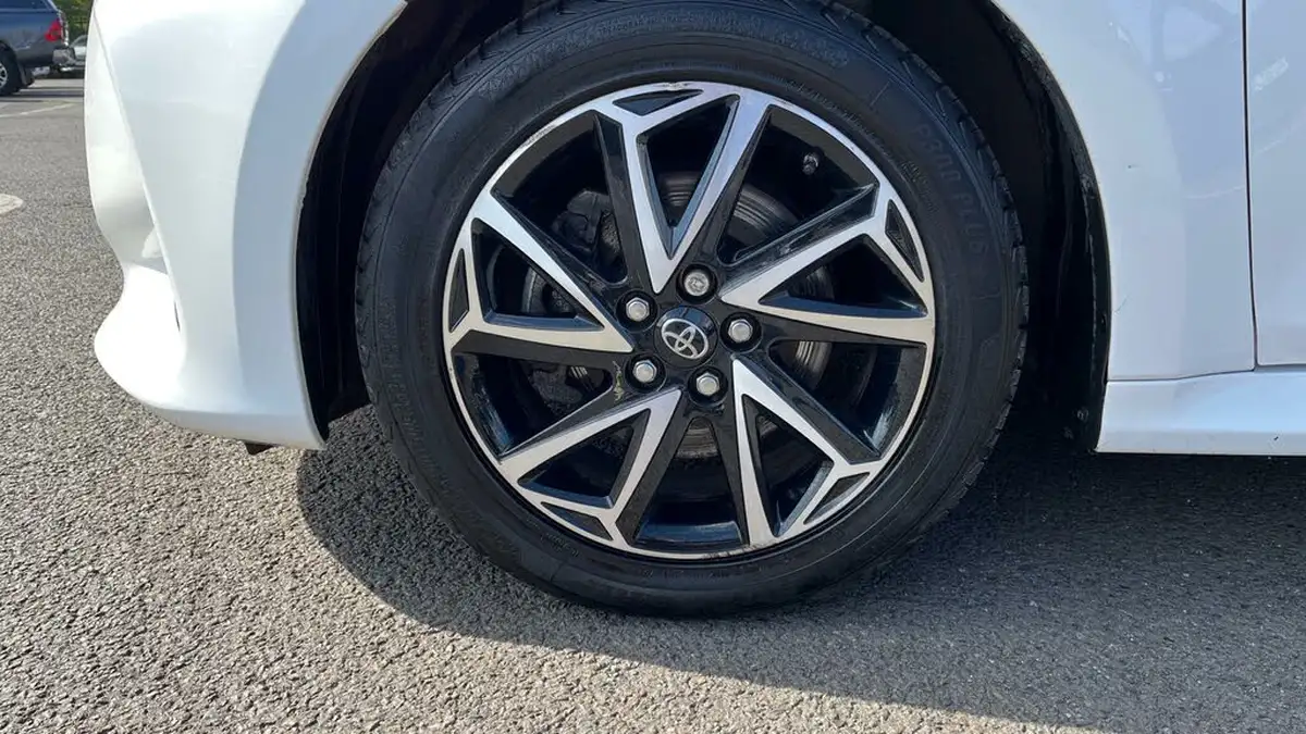 2021-toyota-yaris-15-vvt-i-design-big-36