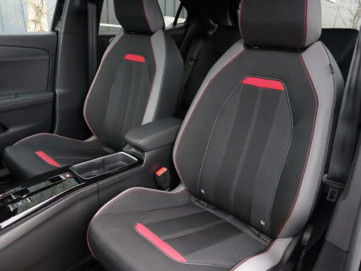 2024-vauxhall-mokka-12-gs-130ps-auto-big-14