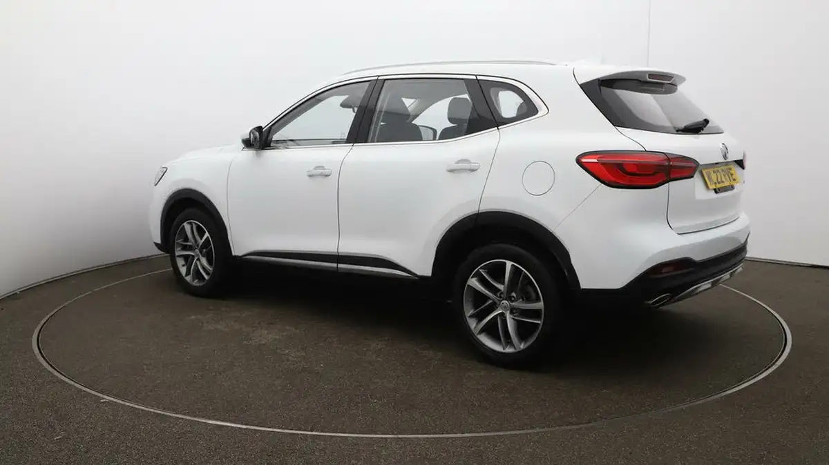 2022-mg-hs-15t-gdi-excite-162ps-big-25