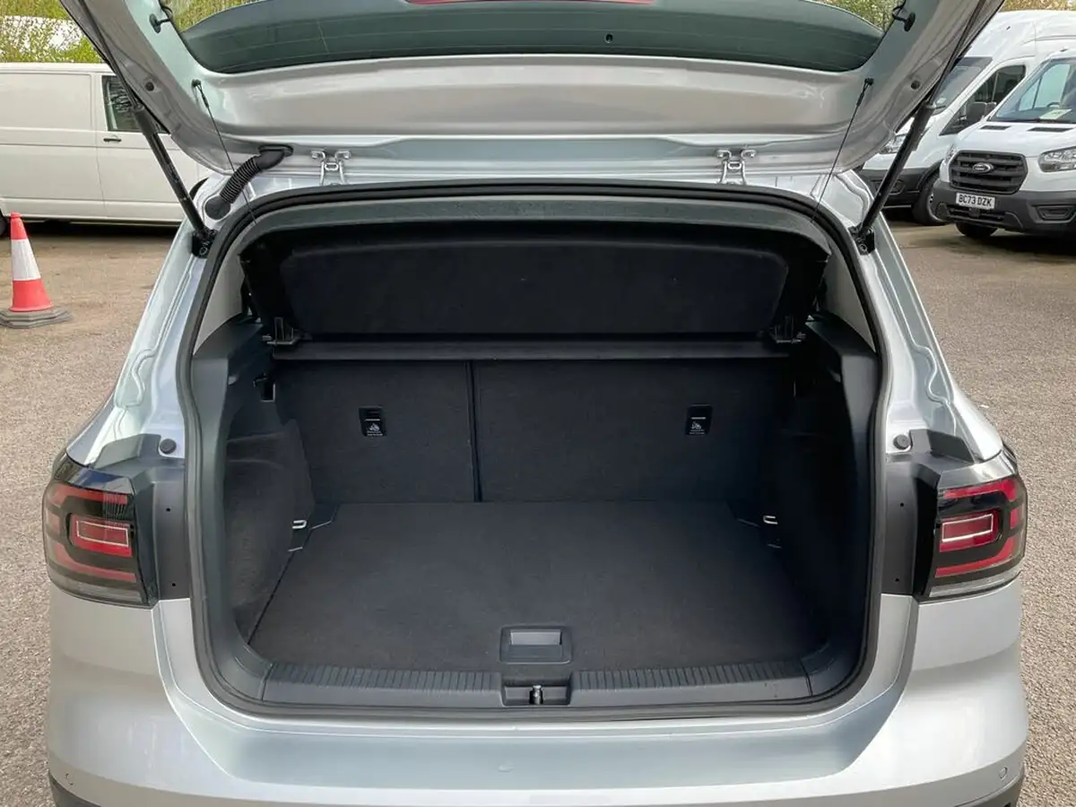 2024-volkswagen-t-cross-10-tsi-move-110ps-dsg-big-13