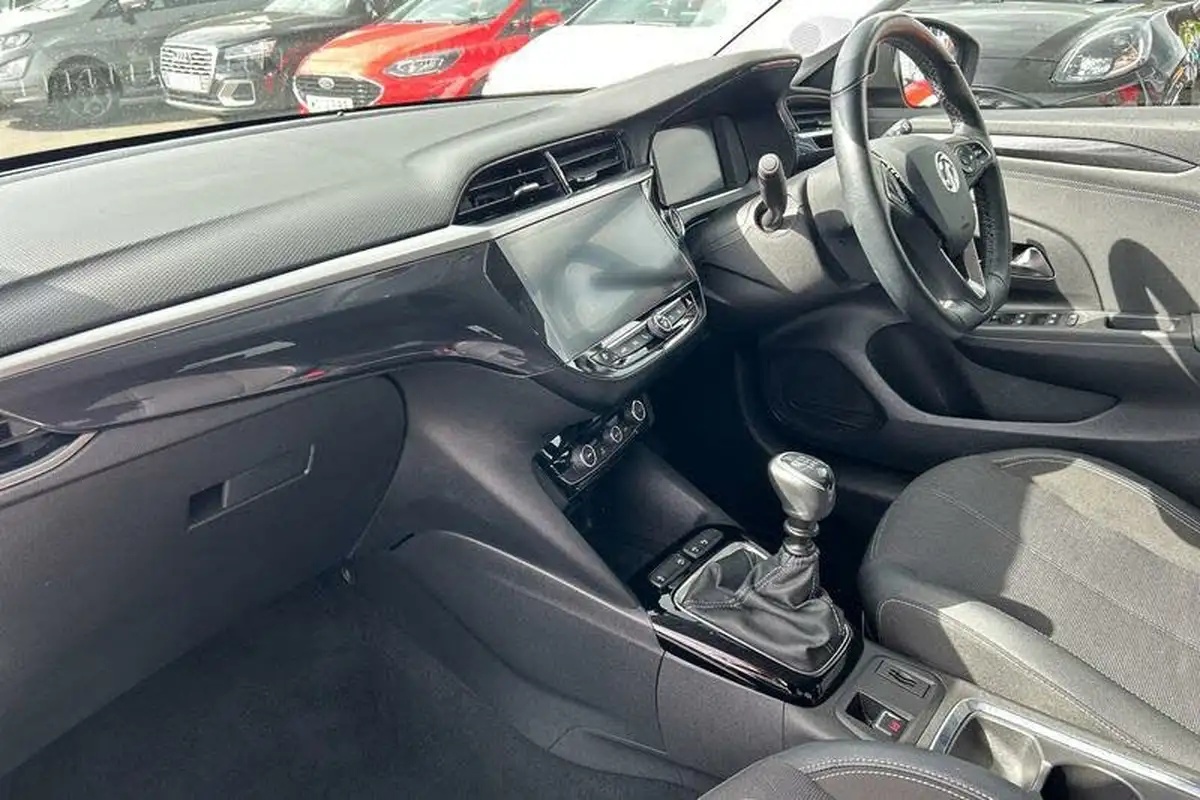 2021-vauxhall-corsa-12-turbo-elite-nav-premium-big-17