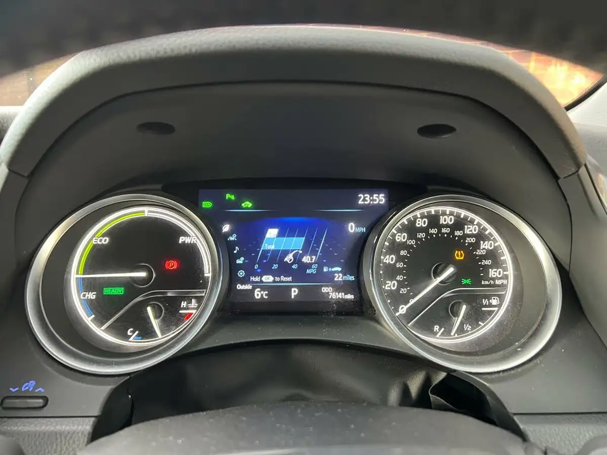 2020-toyota-camry-25-vvt-i-design-big-31
