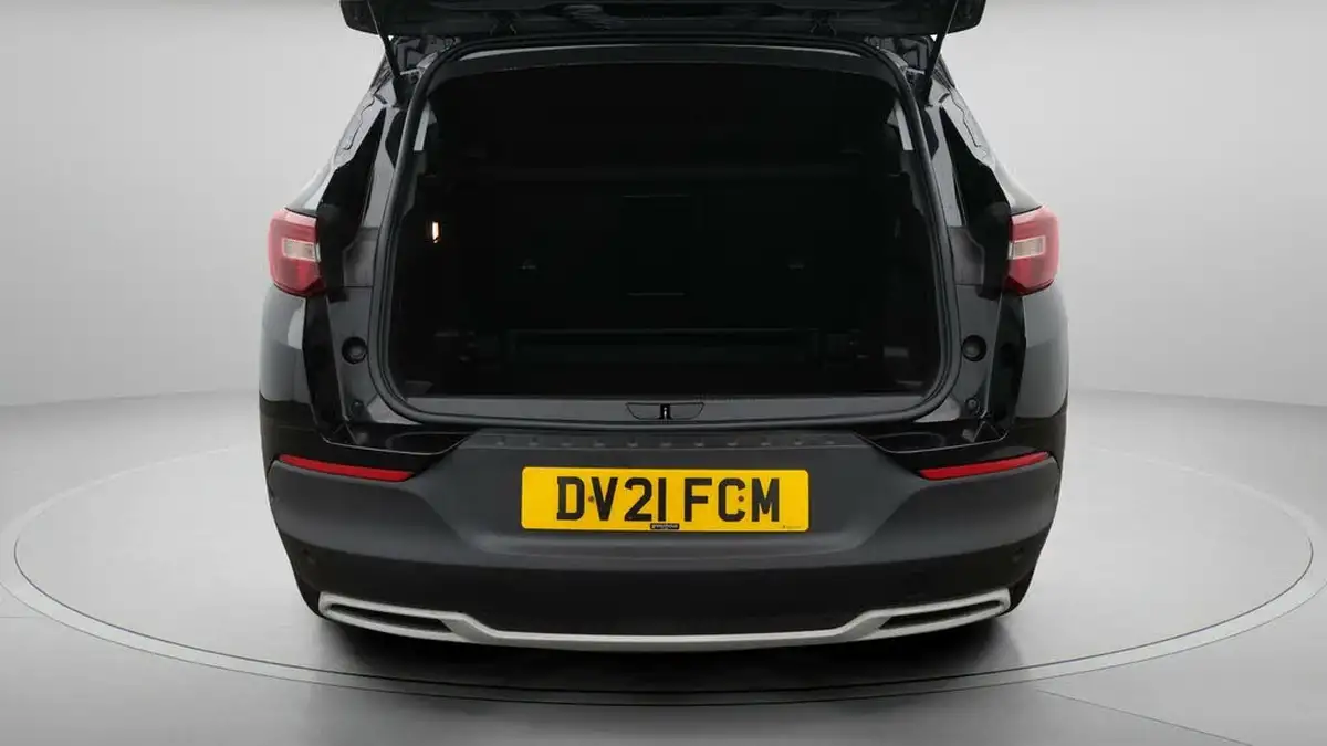 2020-vauxhall-grandland-x-12-sri-nav-big-17