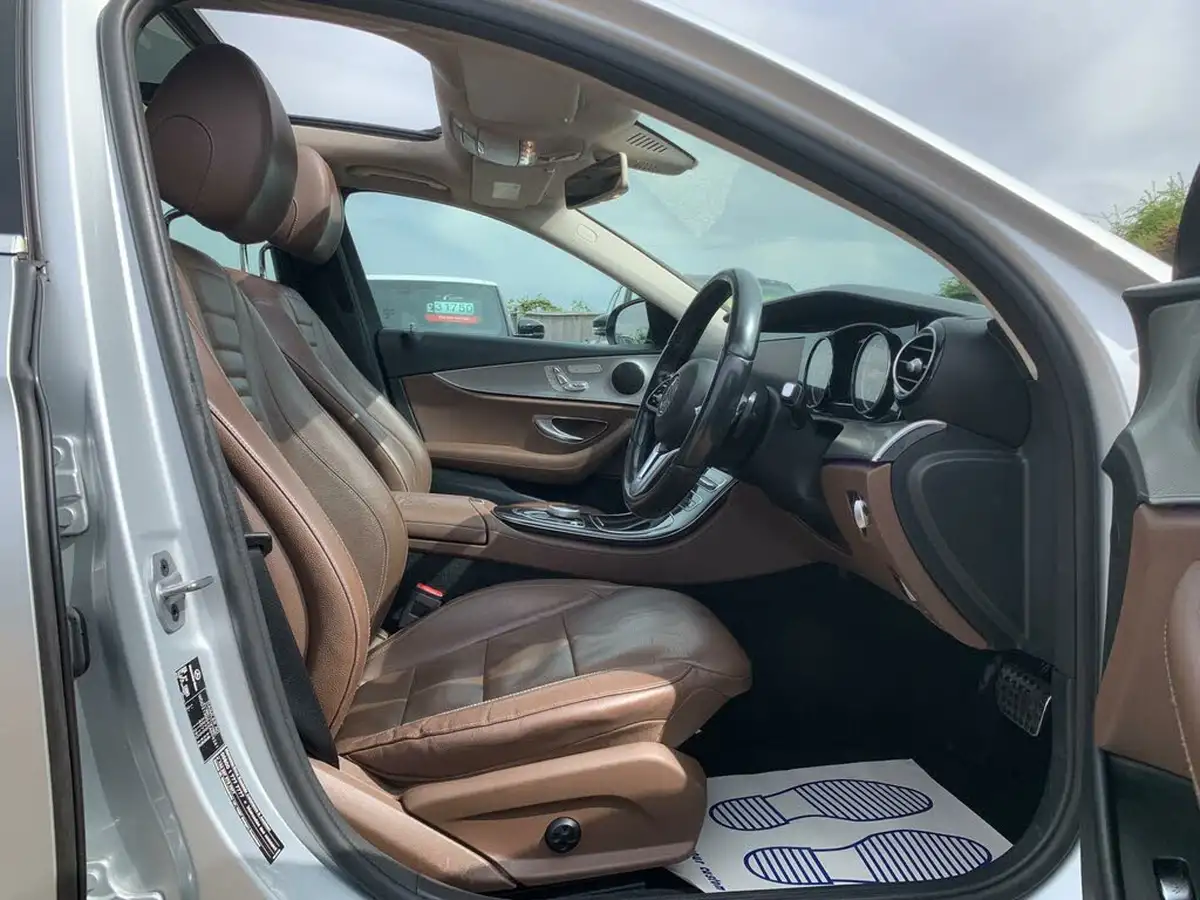 2018-mercedes-benz-e-class-20d-e220d-se-premiumss-saloon-4d-big-23